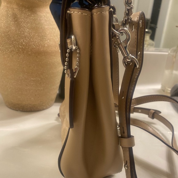 NWOT Coach Parker Convertible Backpack Crossbody Bag 16 Signature Canvas Beige - Picture 10 of 16